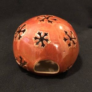 🆕 NWOT - Rustic Round Ceramic Candle Holder with Snowflake Cutouts ❄️🕯